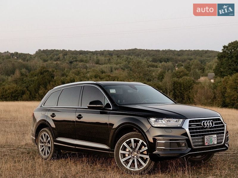 Позашляховик / Кросовер Audi Q7 2017 в Хусті