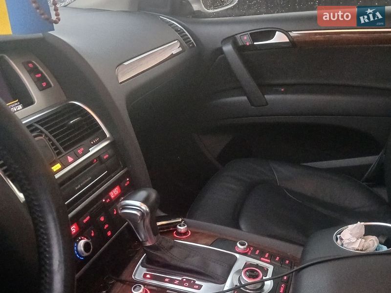 Позашляховик / Кросовер Audi Q7 2015 в Івано-Франківську