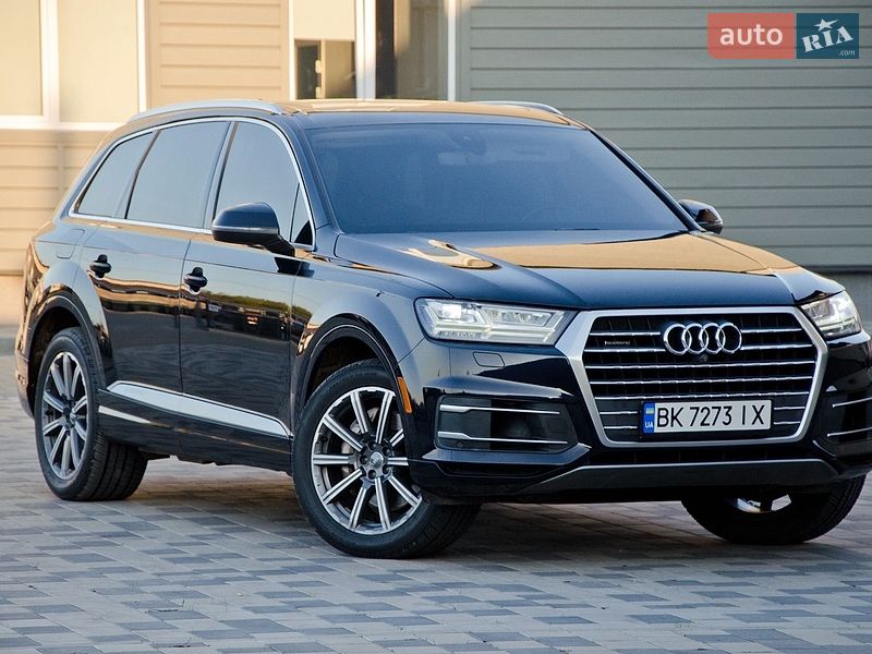 Позашляховик / Кросовер Audi Q7 2016 в Сарнах