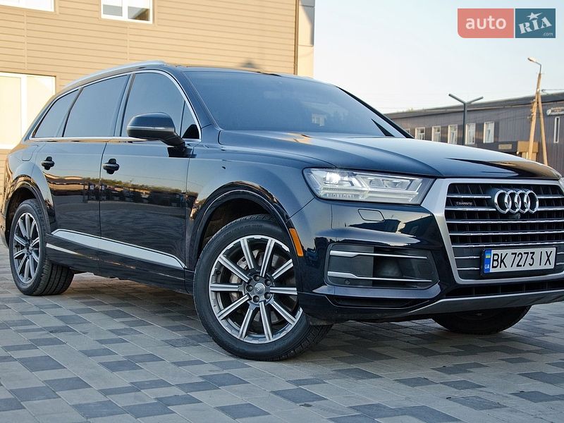 Позашляховик / Кросовер Audi Q7 2016 в Сарнах