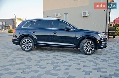 Позашляховик / Кросовер Audi Q7 2016 в Сарнах