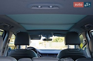 Позашляховик / Кросовер Audi Q7 2016 в Сарнах