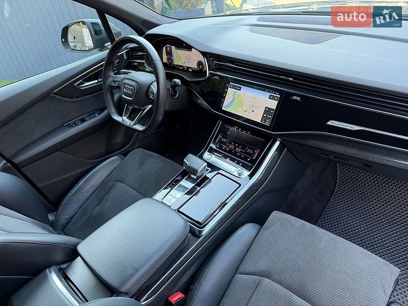 Позашляховик / Кросовер Audi Q7 2020 в Вінниці