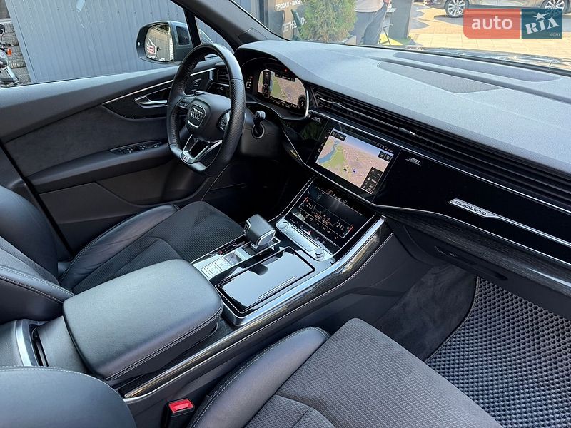 Позашляховик / Кросовер Audi Q7 2020 в Вінниці