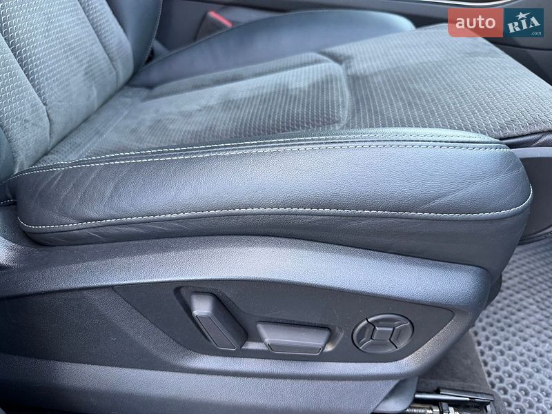 Позашляховик / Кросовер Audi Q7 2020 в Вінниці