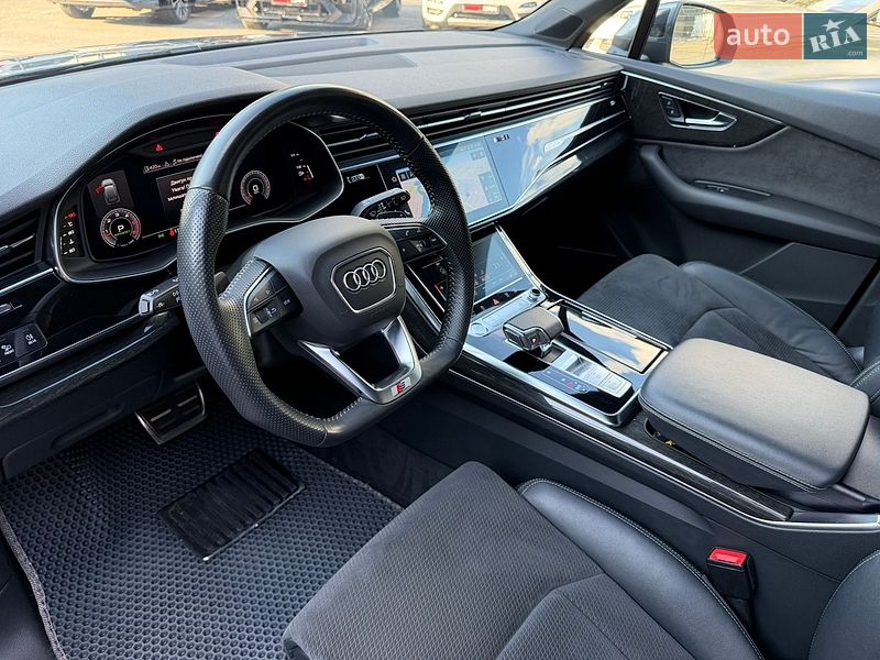 Позашляховик / Кросовер Audi Q7 2020 в Вінниці