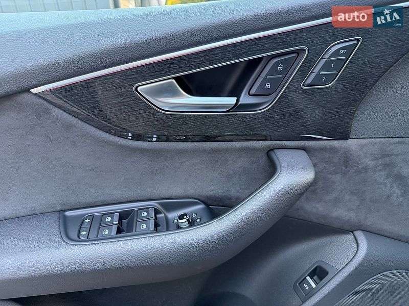 Позашляховик / Кросовер Audi Q7 2020 в Вінниці