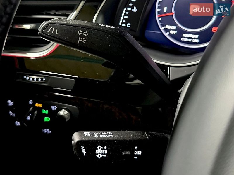 Позашляховик / Кросовер Audi Q7 2016 в Києві