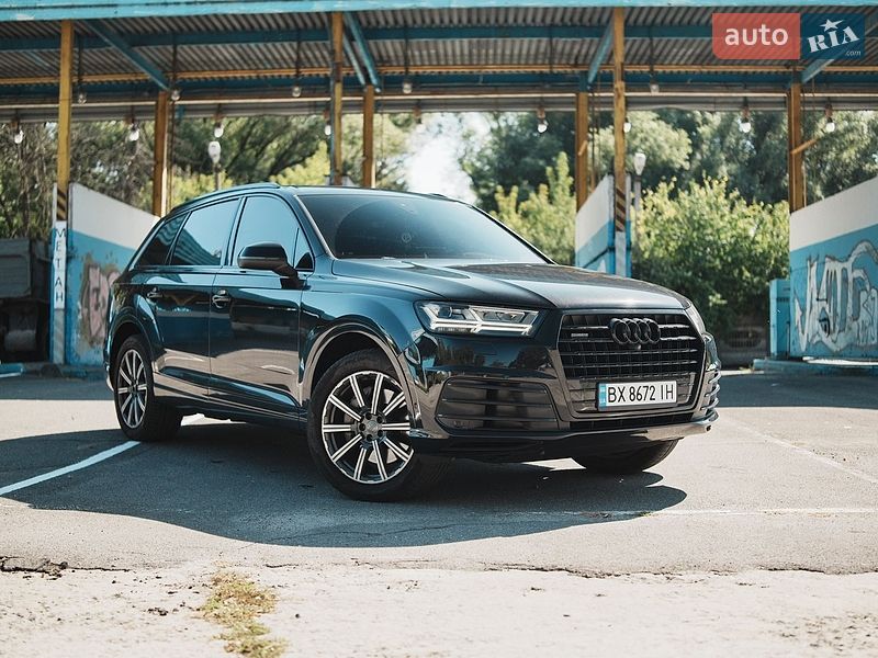Внедорожник / Кроссовер Audi Q7 2017 в Хмельницком