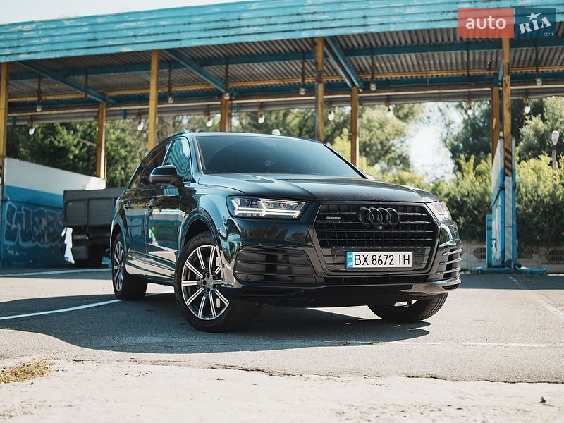 Внедорожник / Кроссовер Audi Q7 2017 в Хмельницком