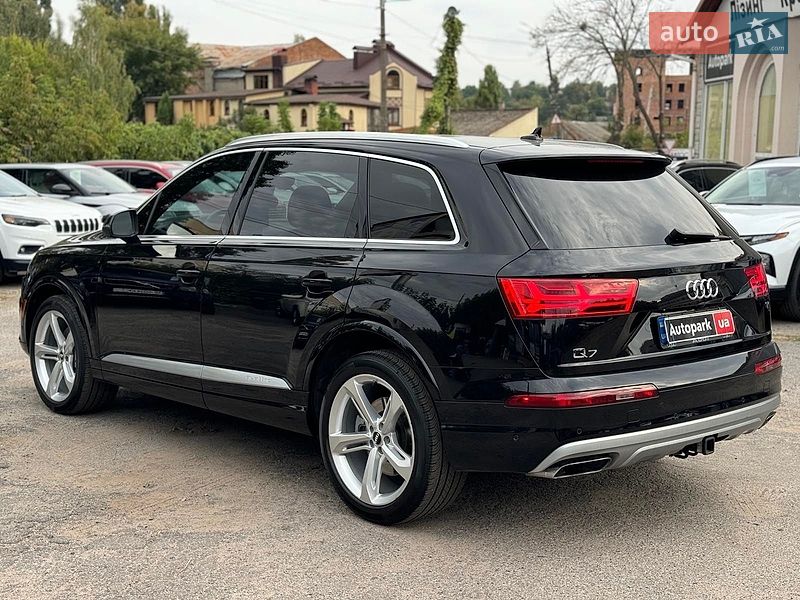 Позашляховик / Кросовер Audi Q7 2018 в Вінниці