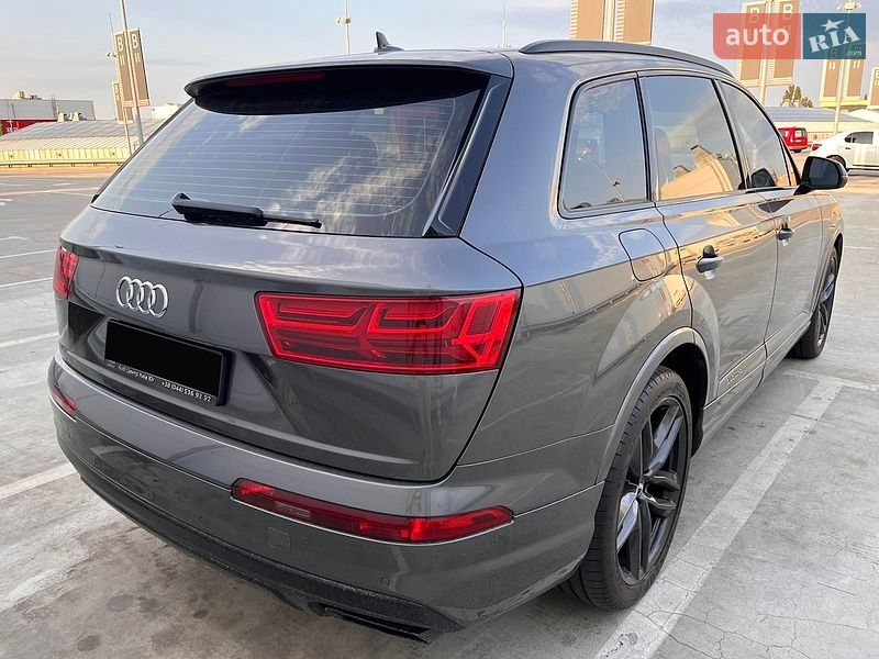 Позашляховик / Кросовер Audi Q7 2018 в Києві