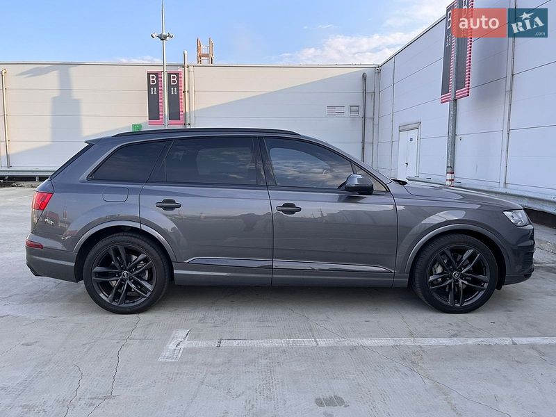 Позашляховик / Кросовер Audi Q7 2018 в Києві