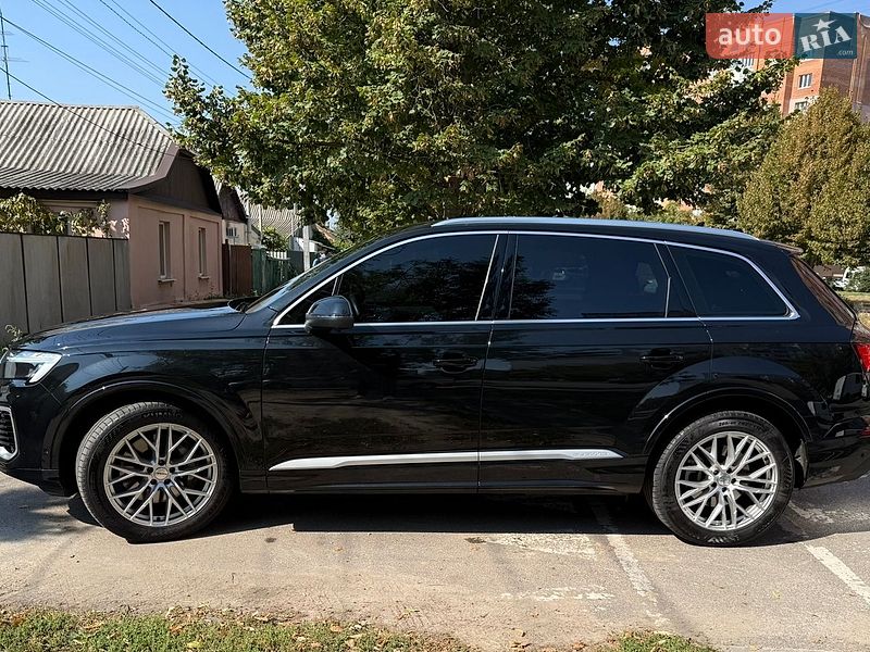 Позашляховик / Кросовер Audi Q7 2024 в Полтаві