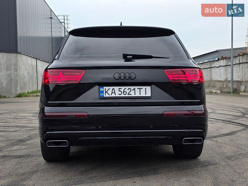 Позашляховик / Кросовер Audi Q7 2017 в Києві