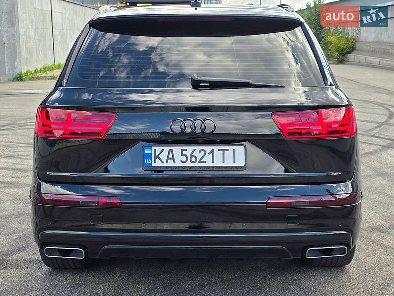 Позашляховик / Кросовер Audi Q7 2017 в Києві
