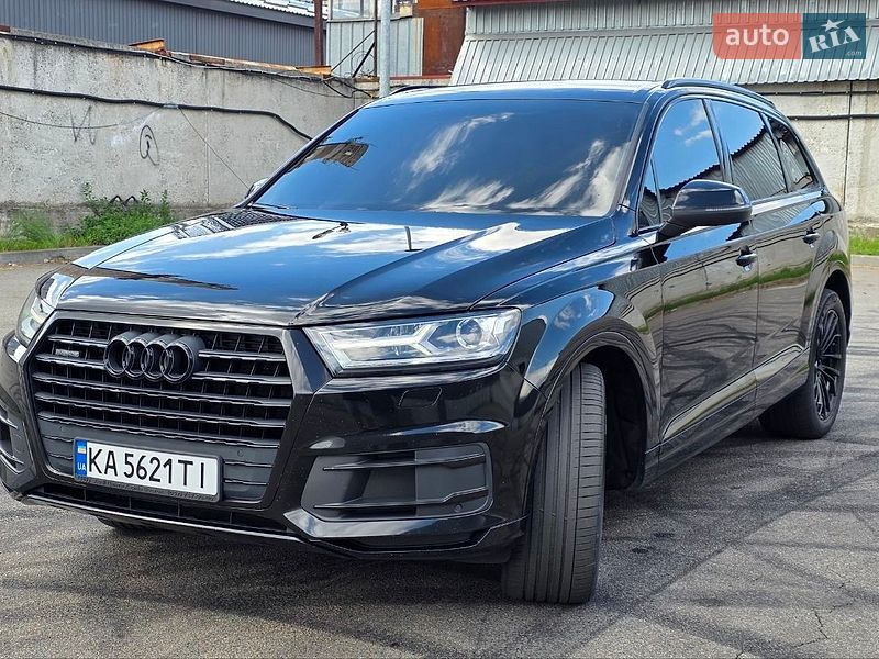 Позашляховик / Кросовер Audi Q7 2017 в Києві