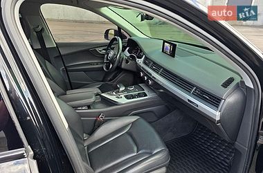 Позашляховик / Кросовер Audi Q7 2017 в Києві