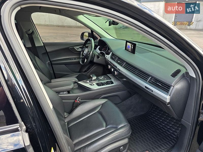 Позашляховик / Кросовер Audi Q7 2017 в Києві