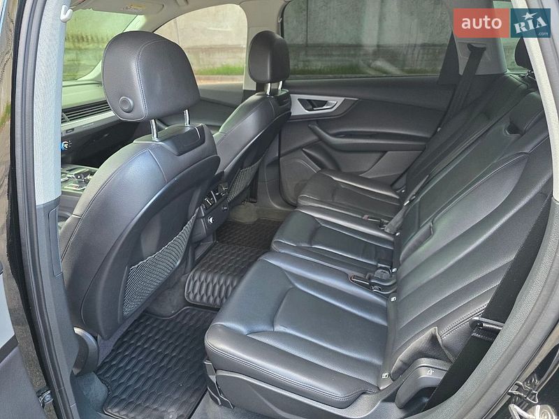 Позашляховик / Кросовер Audi Q7 2017 в Києві