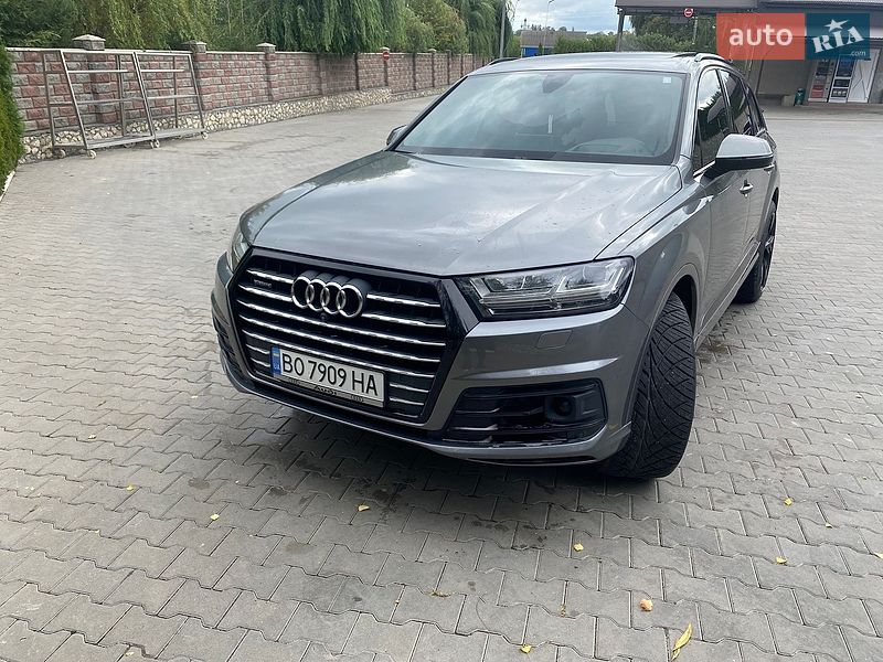 Позашляховик / Кросовер Audi Q7 2017 в Тернополі