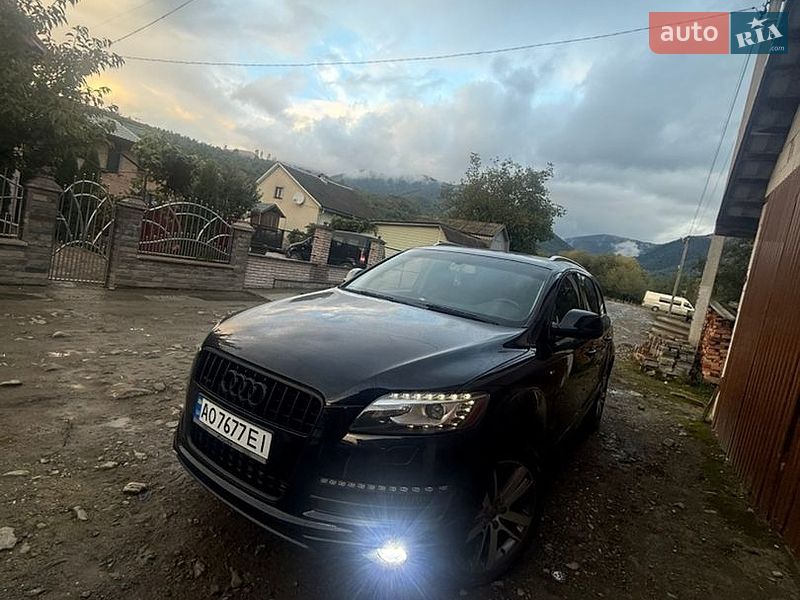 Позашляховик / Кросовер Audi Q7 2012 в Міжгір'ї