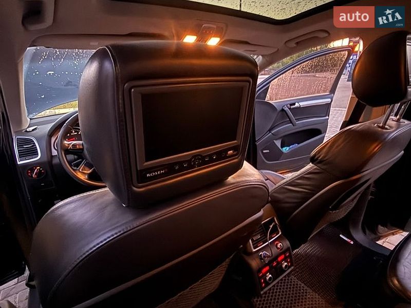 Позашляховик / Кросовер Audi Q7 2012 в Міжгір'ї