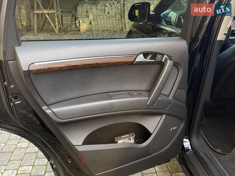 Внедорожник / Кроссовер Audi Q7 2013 в Мукачево