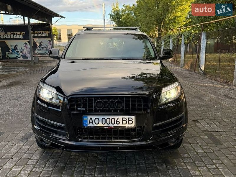 Внедорожник / Кроссовер Audi Q7 2013 в Мукачево
