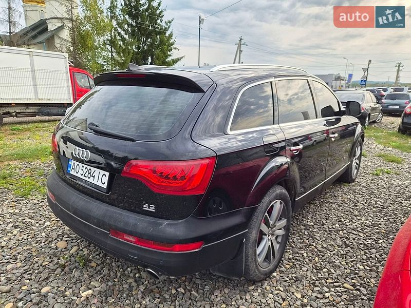 Позашляховик / Кросовер Audi Q7 2007 в Хусті