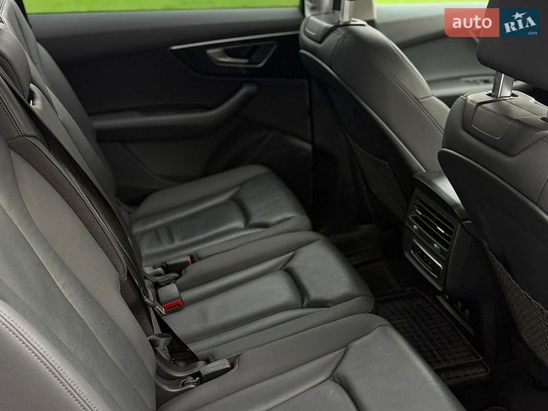 Позашляховик / Кросовер Audi Q7 2020 в Луцьку