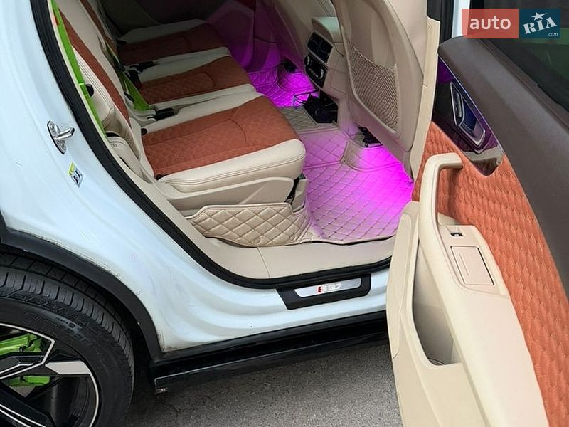 Внедорожник / Кроссовер Audi Q7 2016 в Киеве