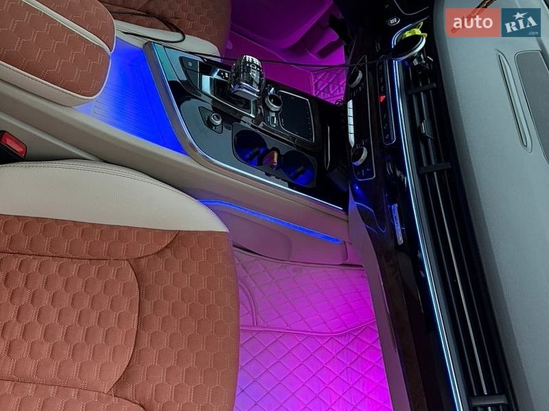 Внедорожник / Кроссовер Audi Q7 2016 в Киеве