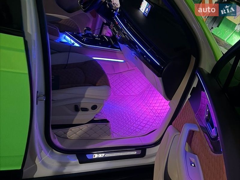 Внедорожник / Кроссовер Audi Q7 2016 в Киеве