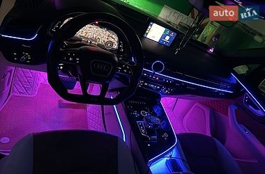 Внедорожник / Кроссовер Audi Q7 2016 в Киеве