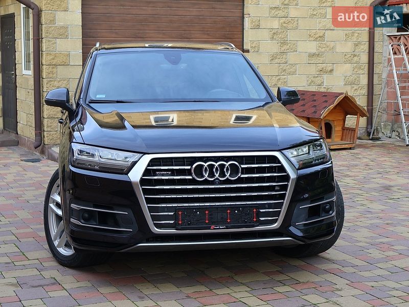 Позашляховик / Кросовер Audi Q7 2016 в Рівному