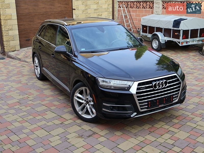 Позашляховик / Кросовер Audi Q7 2016 в Рівному