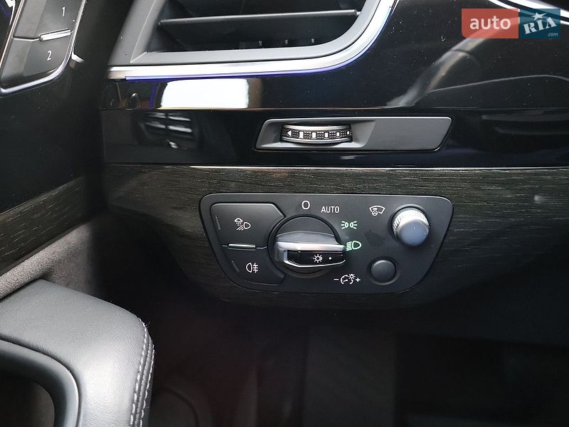 Позашляховик / Кросовер Audi Q7 2016 в Рівному