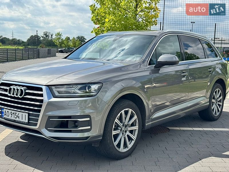 Внедорожник / Кроссовер Audi Q7 2017 в Мукачево