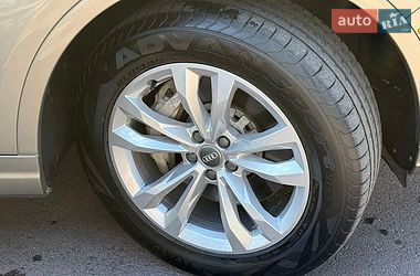 Позашляховик / Кросовер Audi Q7 2016 в Києві