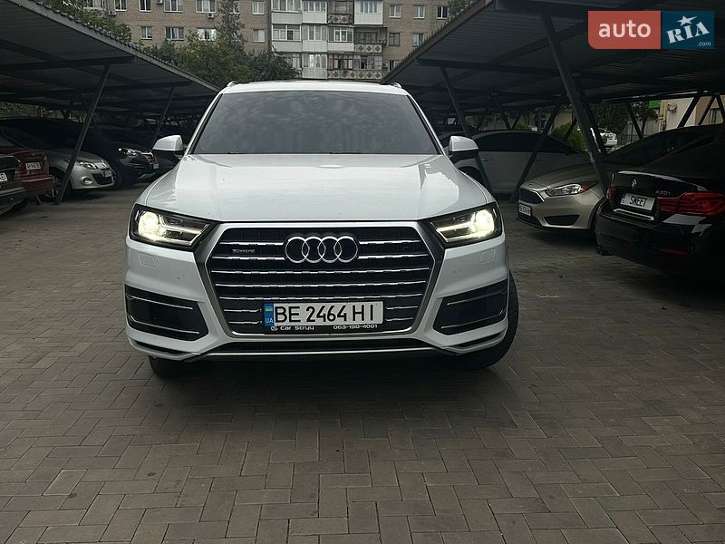 Audi Q7, photos from the listing