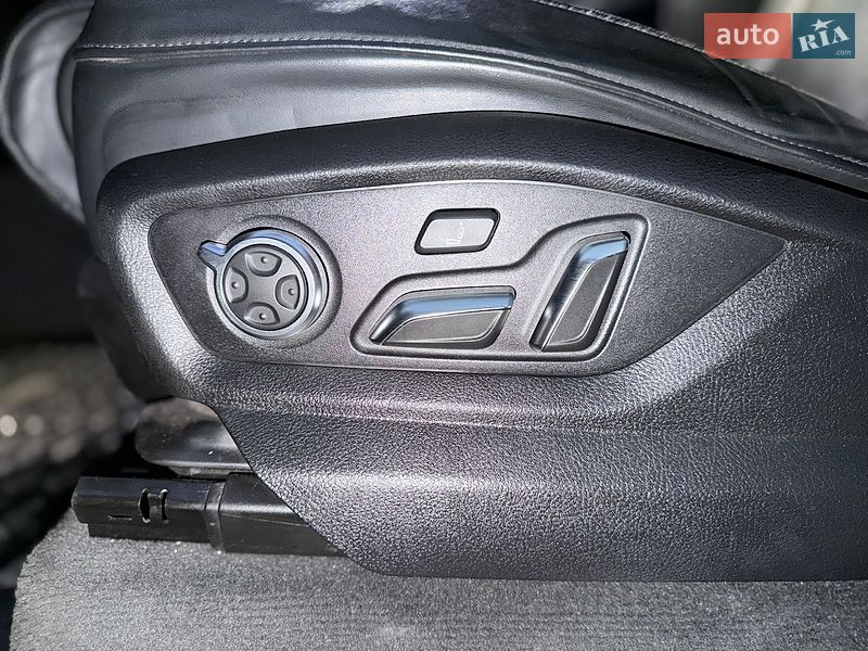 Позашляховик / Кросовер Audi Q7 2017 в Вінниці