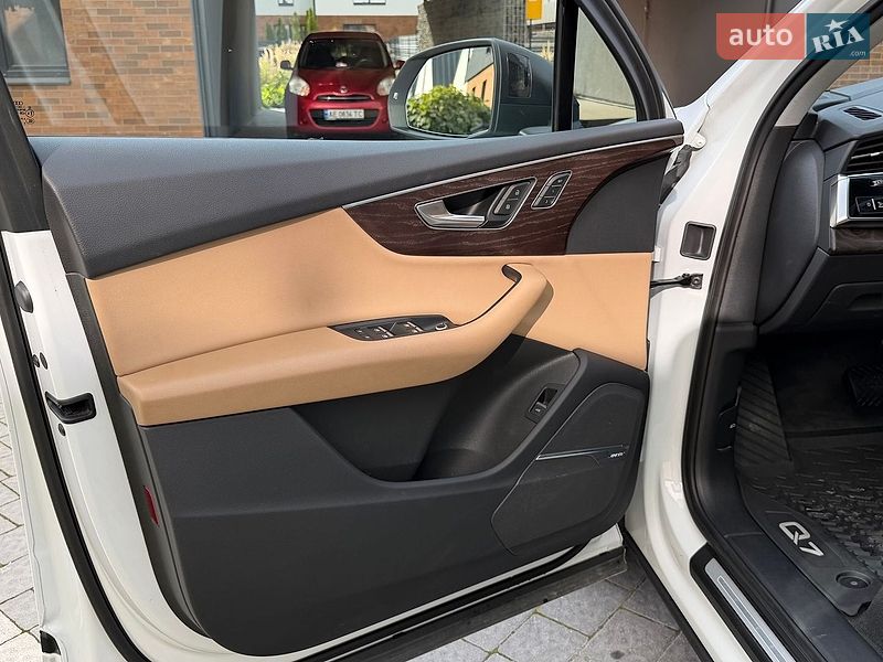 Позашляховик / Кросовер Audi Q7 2019 в Львові