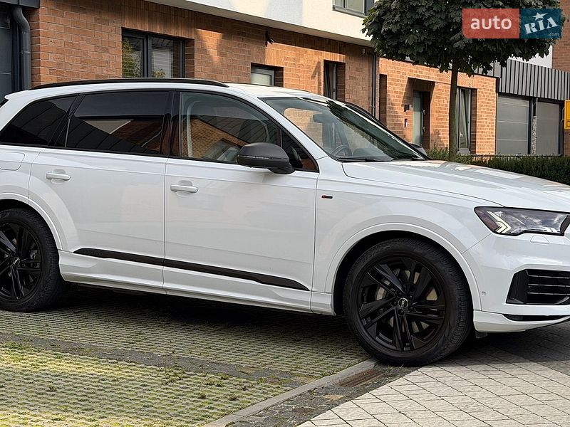 Позашляховик / Кросовер Audi Q7 2019 в Львові