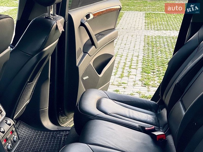 Внедорожник / Кроссовер Audi Q7 2015 в Харькове