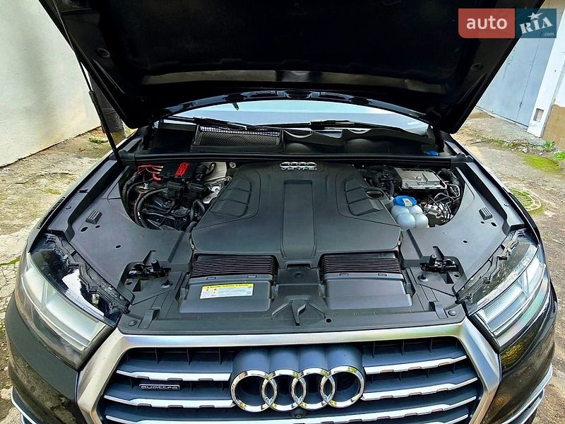 Позашляховик / Кросовер Audi Q7 2017 в Львові