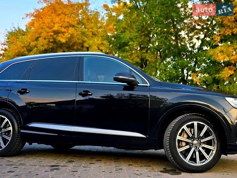 Позашляховик / Кросовер Audi Q7 2017 в Львові