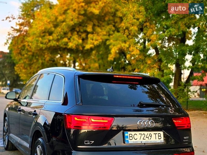 Позашляховик / Кросовер Audi Q7 2017 в Львові