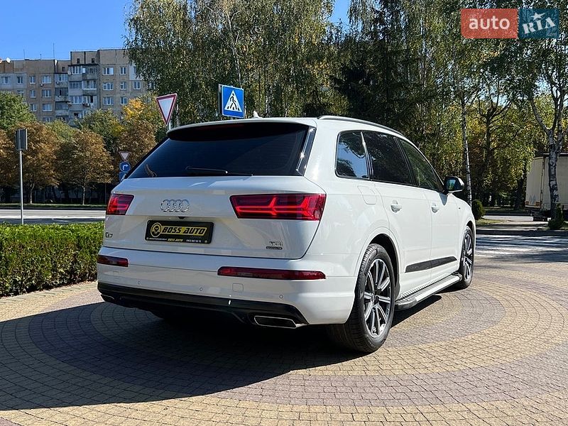 Позашляховик / Кросовер Audi Q7 2016 в Львові