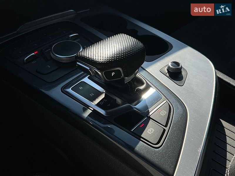 Позашляховик / Кросовер Audi Q7 2016 в Львові